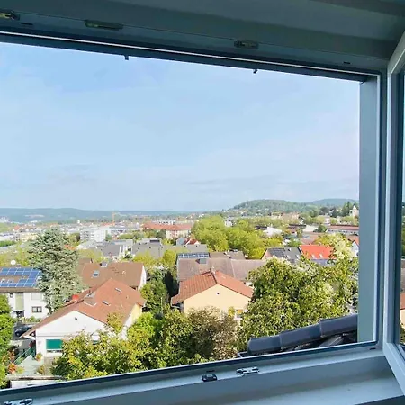 Mit Panoramablick Ueber